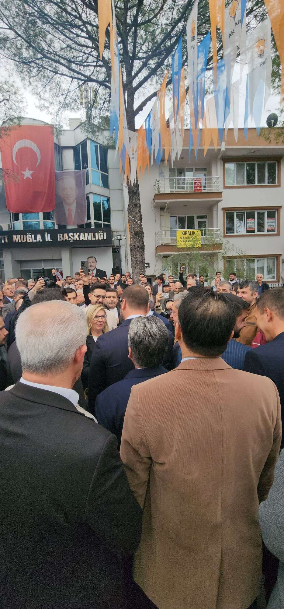 AK Parti Muğla'da Duygusal Tören: Plaket Yerine Gazze Bağışı 4
